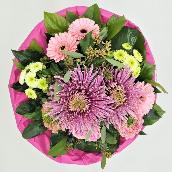 Blumenstrauß mit Dekochrysantheme und Germini in pink Bild 3